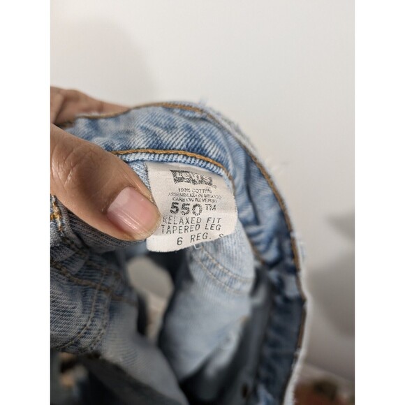 Levi's 550 Shorts Women 6 Vintage Distressed Cut Off Relaxed Denim Light Wash - Picture 5 of 7
